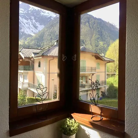 Les Sommets Apartment *